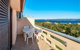2 Bedroom Amazing Apartment In Nevidane