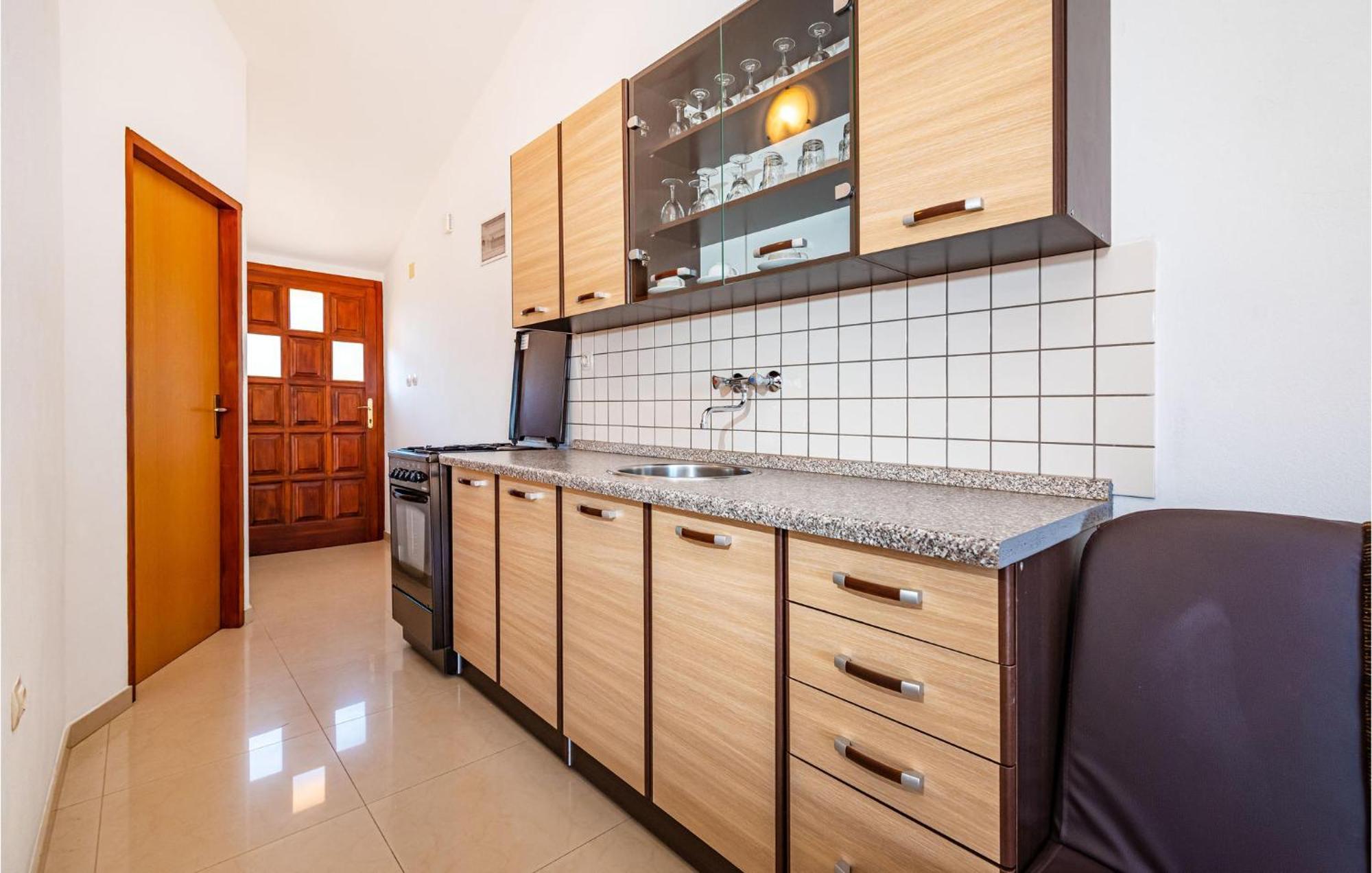 2 Bedroom Amazing Apartment In Neviđane Dış mekan fotoğraf